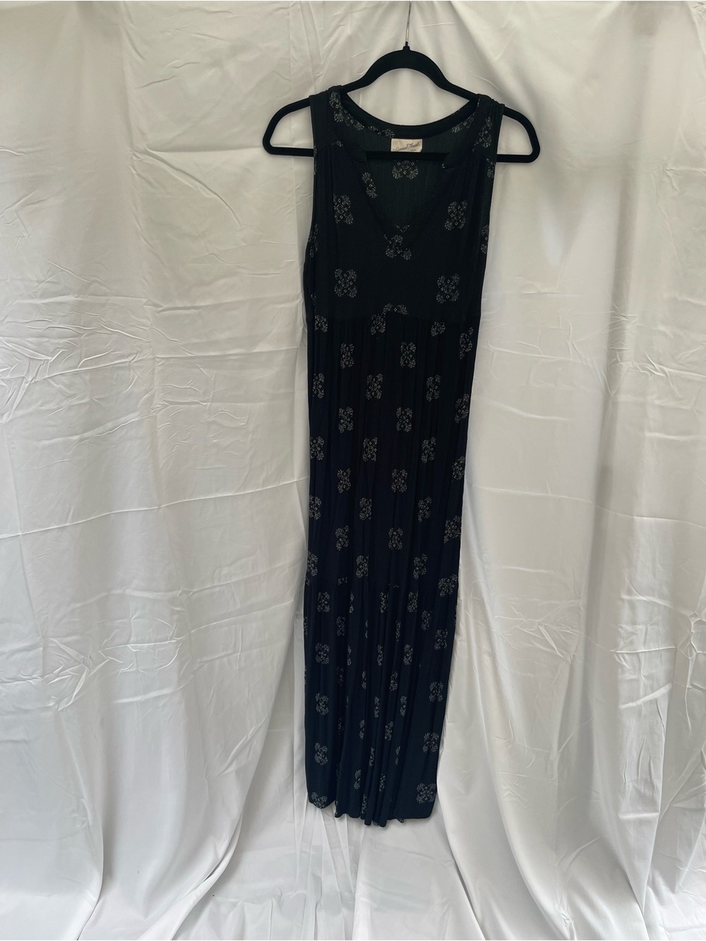 Universal Thread Black Floral Scoop-Neck Maxi Dress